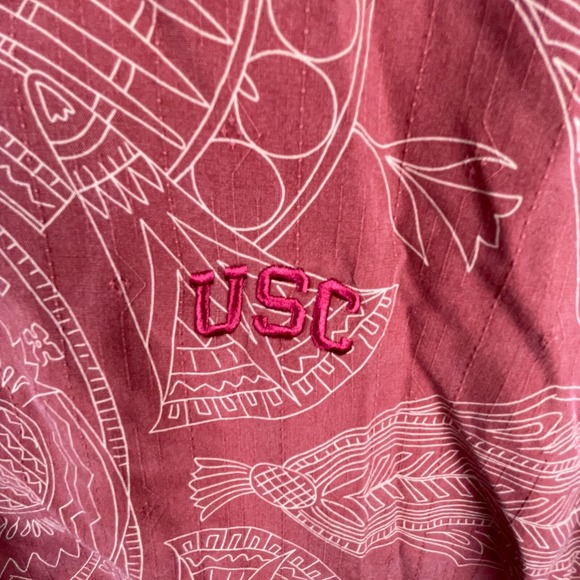 Tommy Bahama USC Trojans Shirt Men Medium Red Button Up Floral Hawaiian Football - Picture 3 of 13